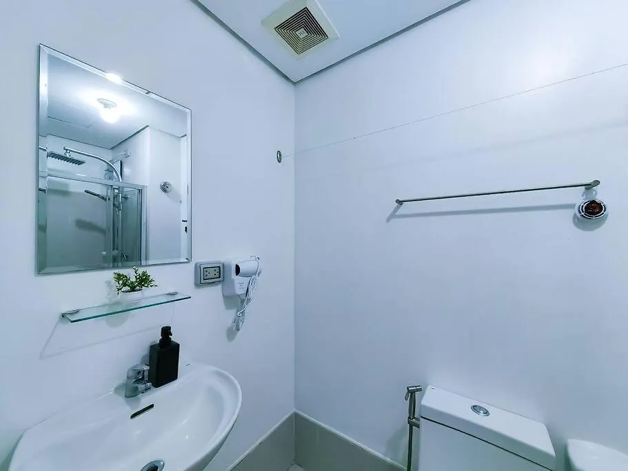 1Br Condotel W/ Balcony Sm Light Residences -Lt06 Manila